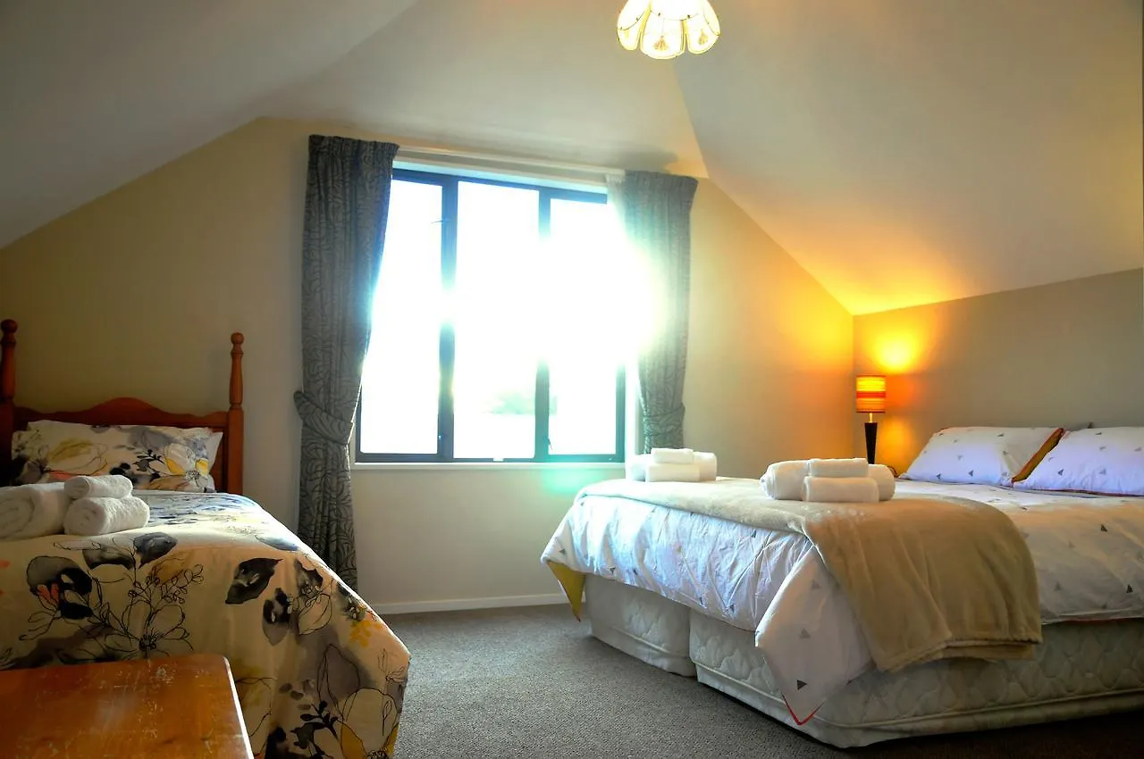 כרייסטצ'רץ' 3 Rooms At Jellie Park ניו זילנד