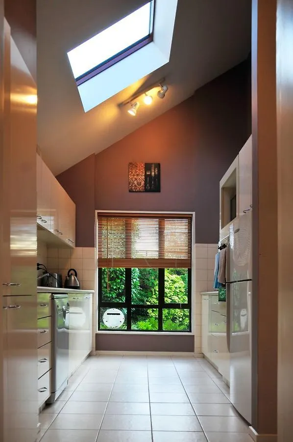 כרייסטצ'רץ' 3 Rooms At Jellie Park לינה וארוחת בוקר